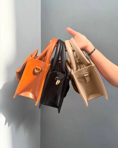 GLOSS BOW HANDBAG - BEIGE