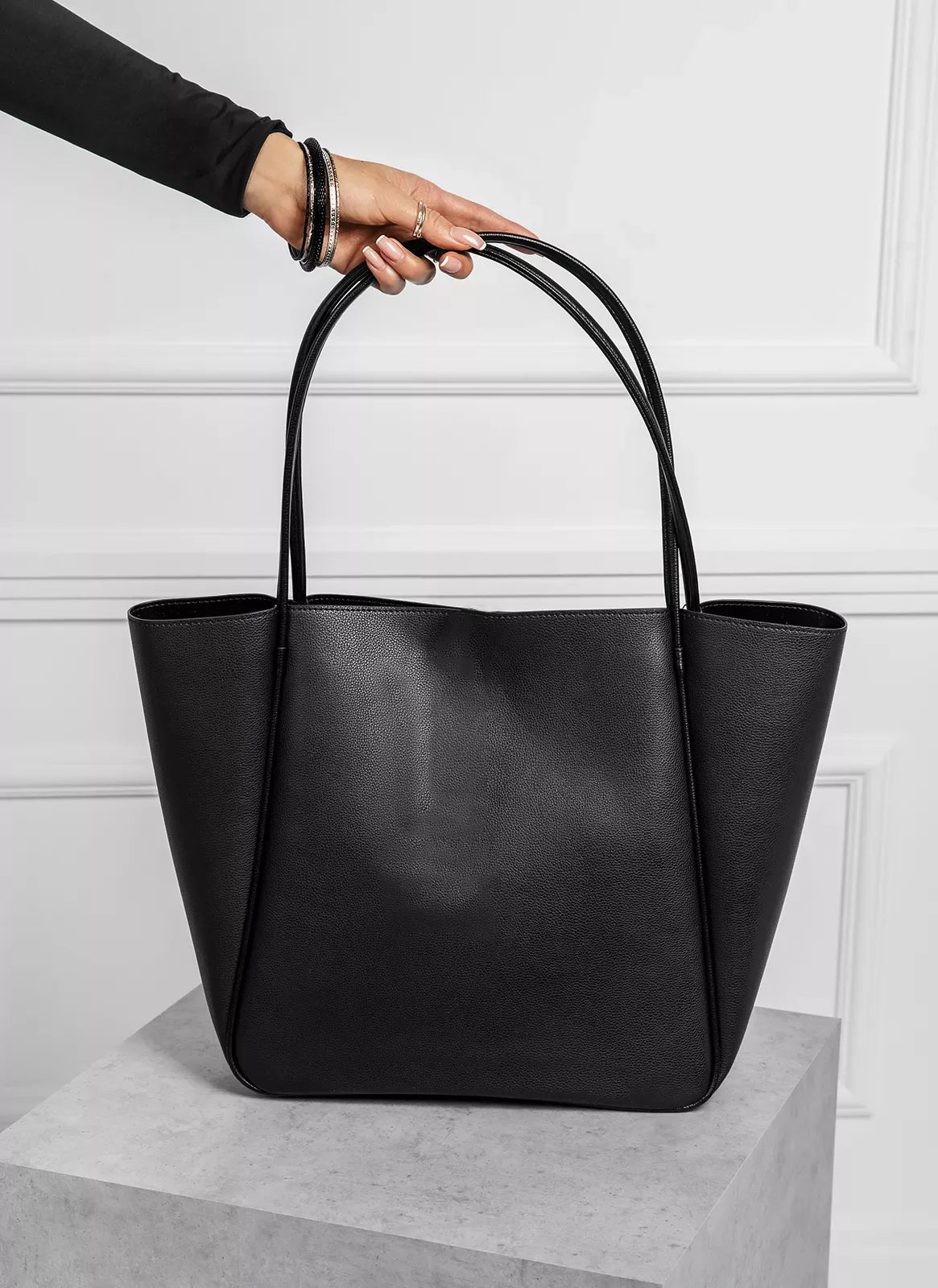 PYRAMID BLACK - LEATHER TOTE BAG