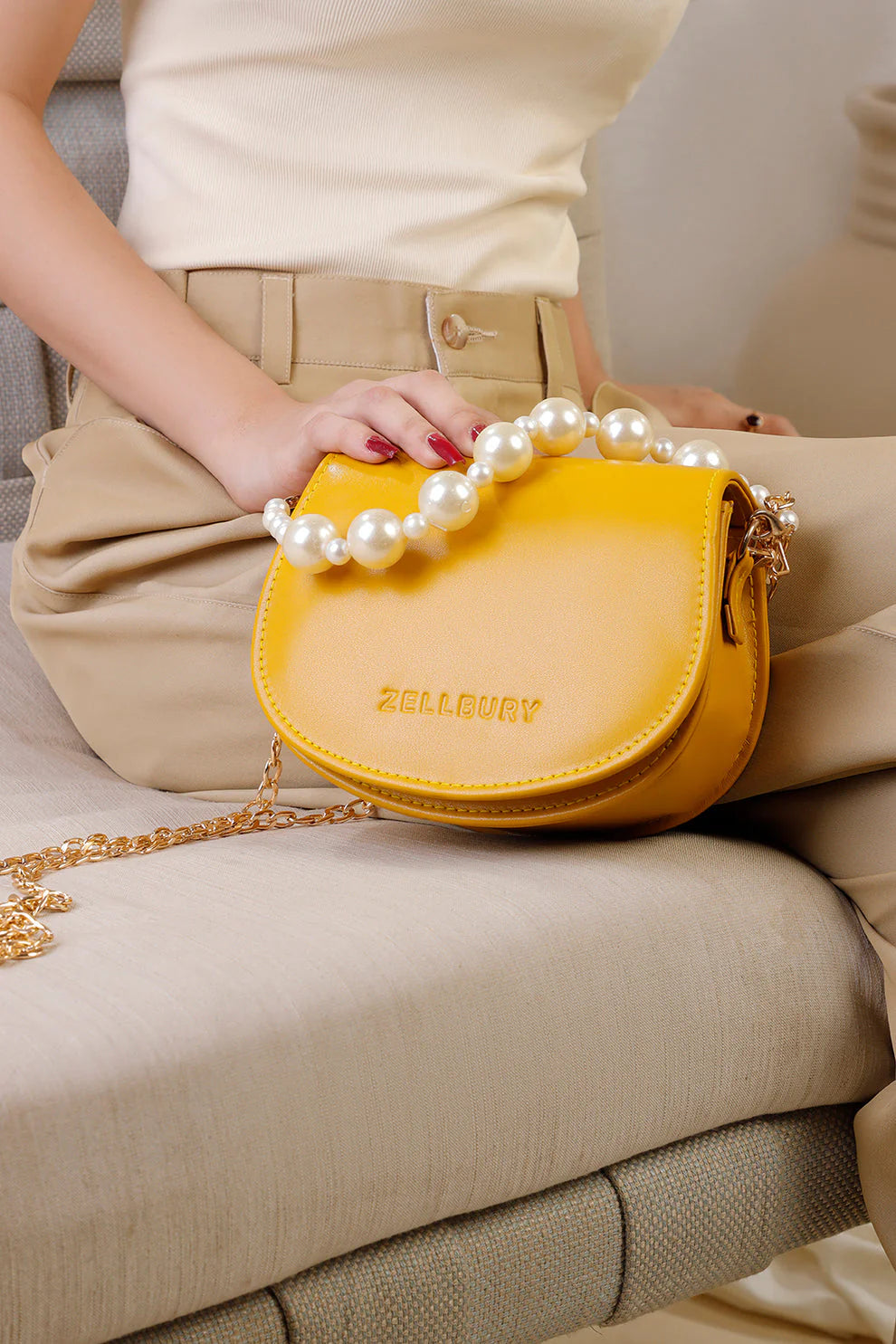 MIDNIGHT PEARL HANDBAG - MUSTARD