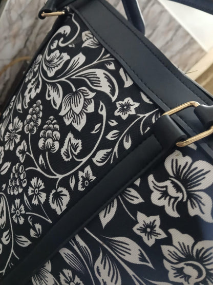 BLACK FLORAL - STRAP CANVAS BAG