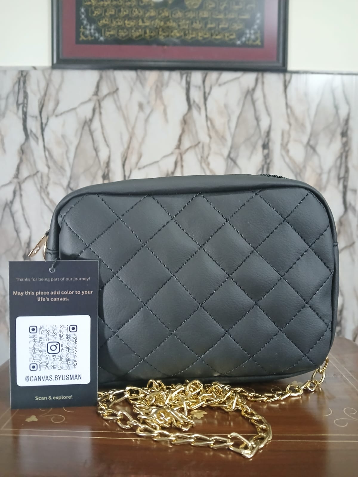 URBAN CHIC CROSSBODY - BLACK