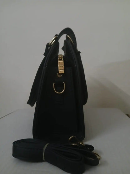D-BOX HANDBAG - BLACK