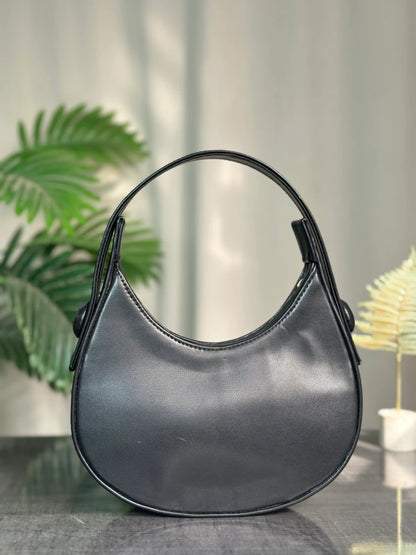 HALF-MOON - BLACK HANDBAG