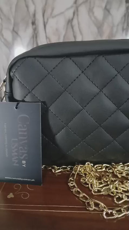 URBAN CHIC CROSSBODY - BLACK